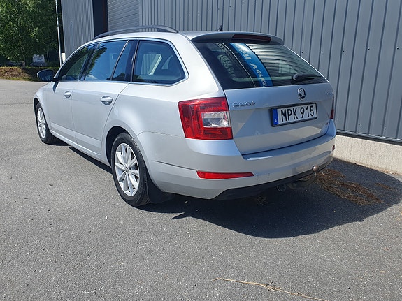 Skoda Octavia 3 of 5