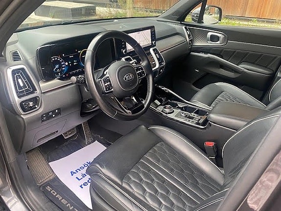 Kia Sorento 14 of 30