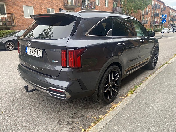 Kia Sorento 5 of 30