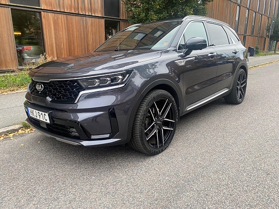Kia Sorento 2 of 30