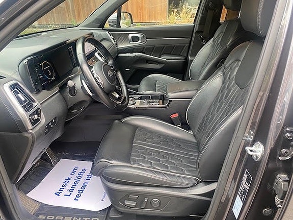 Kia Sorento 15 of 30
