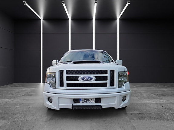 Ford F-150 2 of 18