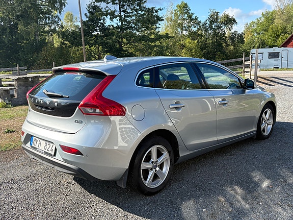 Volvo V40 5 of 6