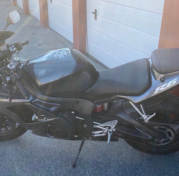 Yamaha YZF-R6 6 of 8