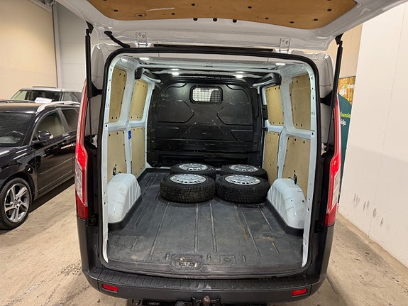 Ford Transit Custom 9 of 18