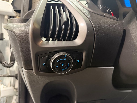 Ford Transit Custom 13 of 18