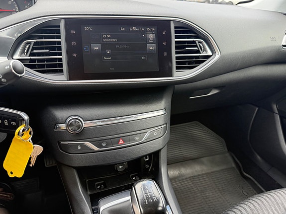 Peugeot 308 SW 12 of 19