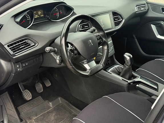 Peugeot 308 SW 7 of 19