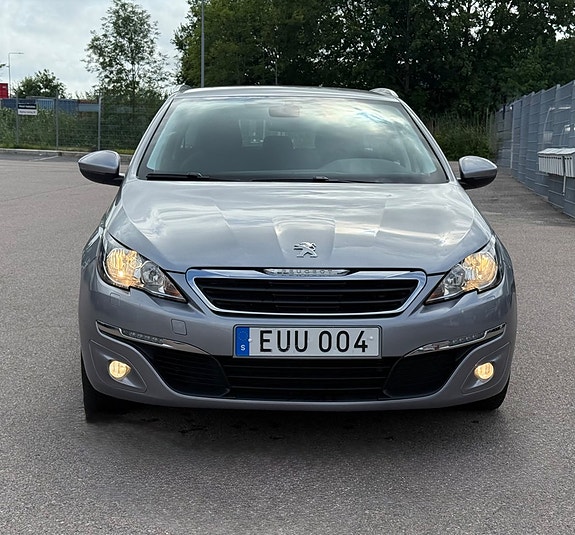 Peugeot 308 SW 3 of 19