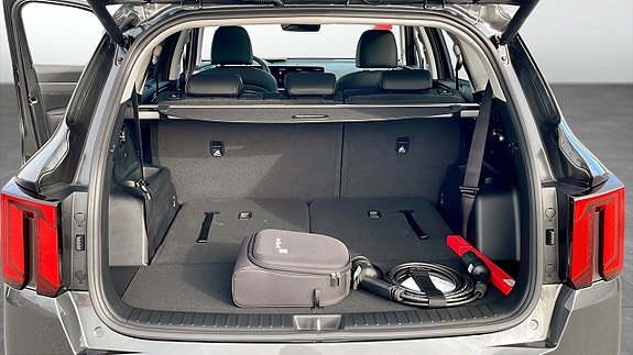 Kia Sorento 12 of 12