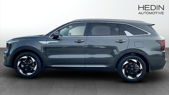 Kia Sorento 4 of 12