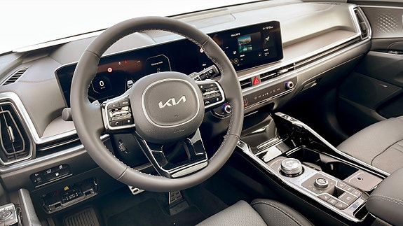Kia Sorento 8 of 12