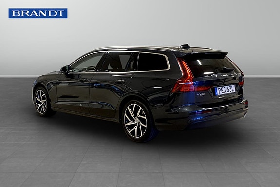 Volvo V60 2 of 12