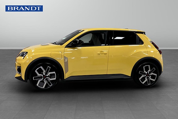 Renault 5 E-Tech 3 of 9