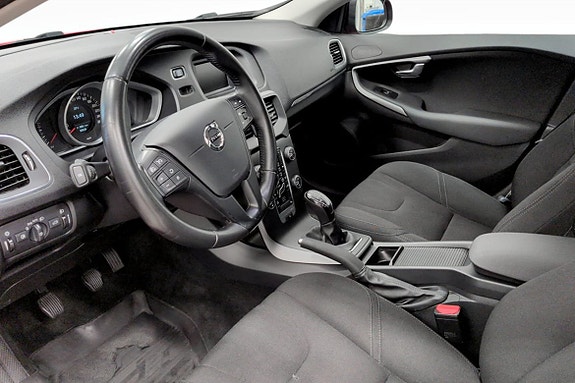 Volvo V40 Cross Country 6 of 10