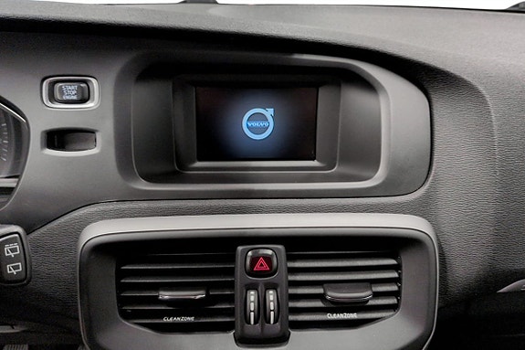 Volvo V40 Cross Country 7 of 10