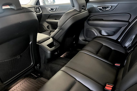 Volvo V60 8 of 9