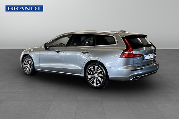 Volvo V60 2 of 9