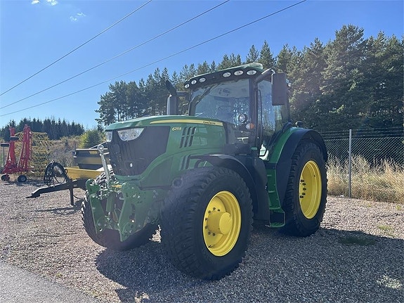 John Deere 6215R 5 of 7