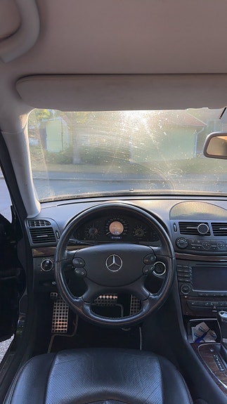 Mercedes-Benz E350 4 of 7