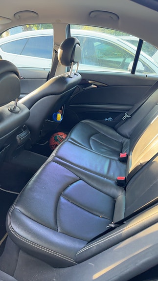 Mercedes-Benz E350 6 of 7