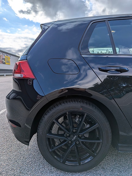 Volkswagen Golf VII 9 of 17