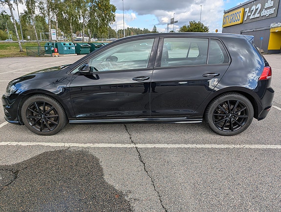 Volkswagen Golf VII 10 of 17