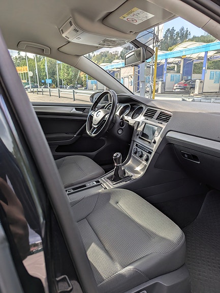 Volkswagen Golf VII 13 of 17