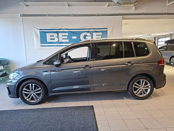 Volkswagen Touran 2 of 15