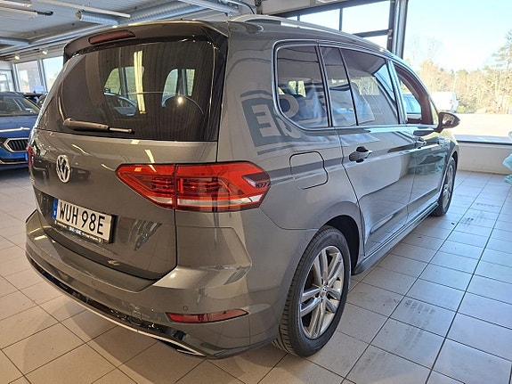 Volkswagen Touran 4 of 15
