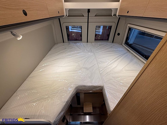 Sunlight Cliff 640 X Adventure Dieselvärme-Skyroof-Variobadrum 11 of 17