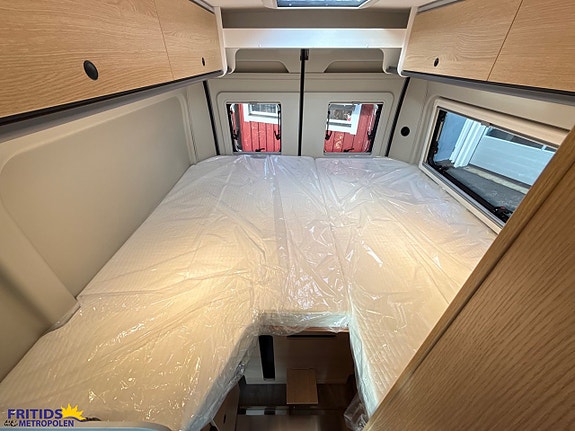 Sunlight Cliff 602 X Adventure Dieselvärme-Skyroof-Variobadrum 11 of 17