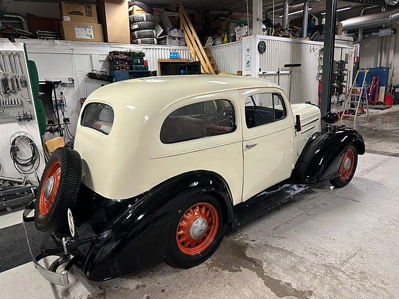 Chevrolet Standard Six 6 of 11