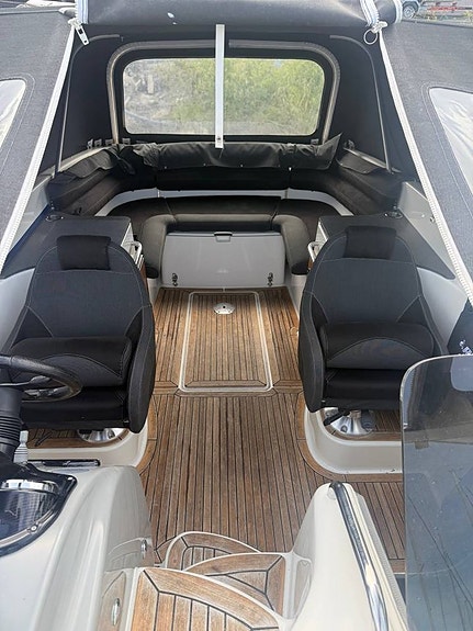 Ryds 23 DC + Mercruiser 4.3 MPI (2010) 5 of 12
