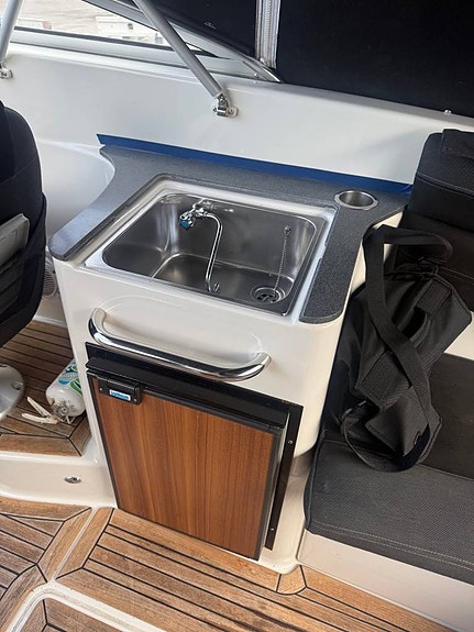 Ryds 23 DC + Mercruiser 4.3 MPI (2010) 6 of 12