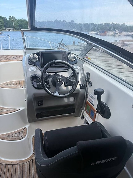 Ryds 23 DC + Mercruiser 4.3 MPI (2010) 8 of 12
