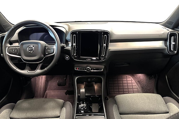 Volvo XC40 9 of 26