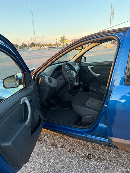 Dacia Sandero 8 of 10