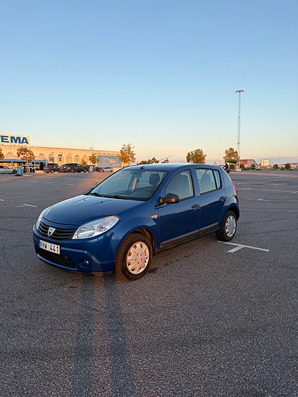 Dacia Sandero 2 of 10
