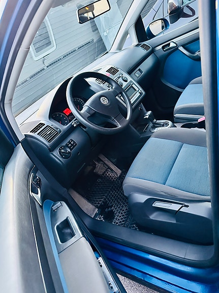 Volkswagen Touran 12 of 13