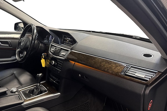 Mercedes-Benz E200 8 of 15
