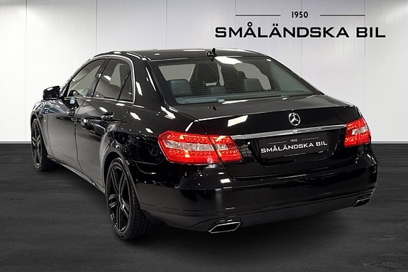 Mercedes-Benz E200 3 of 15