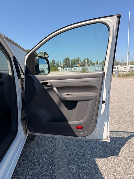 Volkswagen Caddy 14 of 23