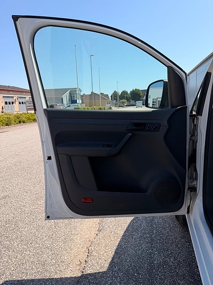 Volkswagen Caddy 16 of 23