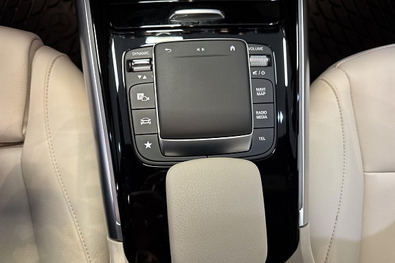 Mercedes-Benz EQA250+ 10 of 18