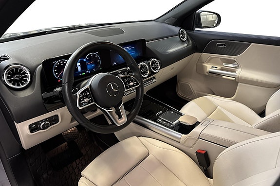 Mercedes-Benz EQA250+ 13 of 18