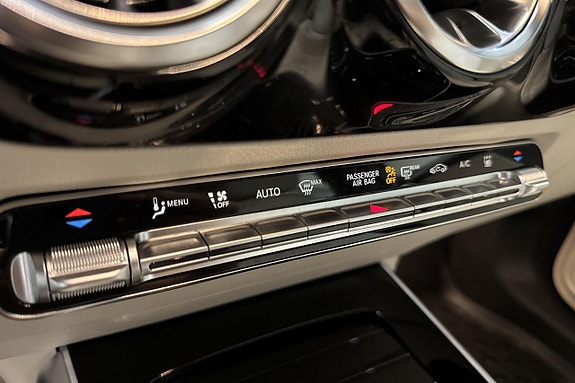 Mercedes-Benz EQA250+ 9 of 18