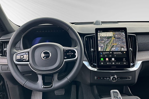 Volvo XC90 10 of 12