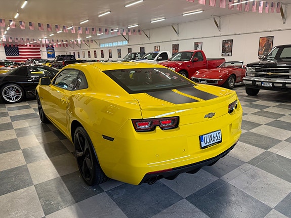 Chevrolet Camaro 14 of 30