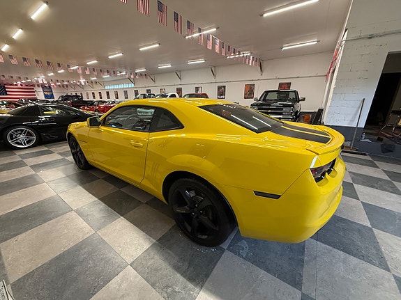 Chevrolet Camaro 13 of 30